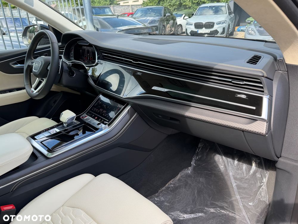 Audi RS Q8 TFSI quattro tiptronic - 39