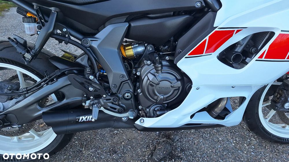 Yamaha R7 - 7