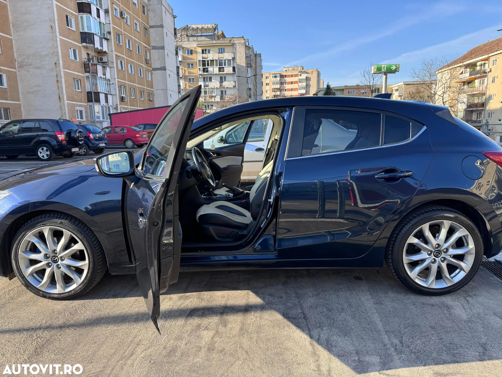 Mazda 3 - 10