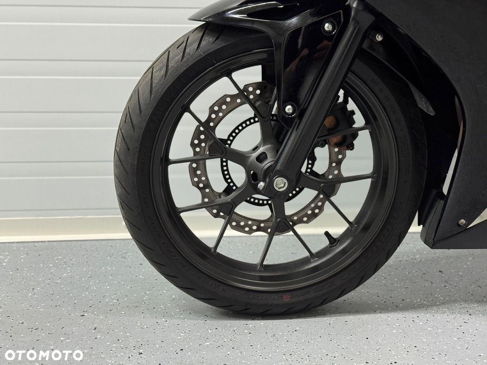 Honda CBR - 24