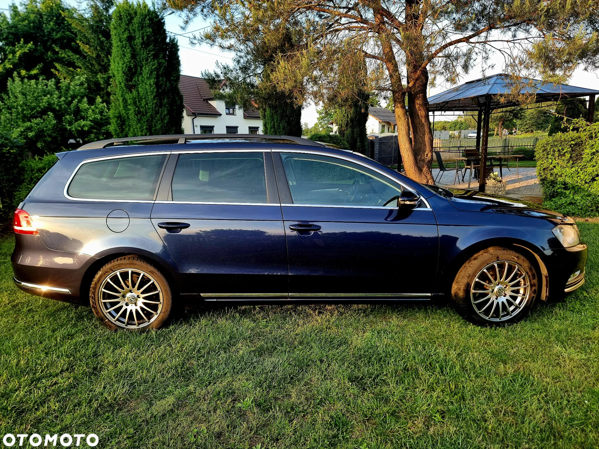 Volkswagen Passat 1.6 TDI DPF BlueMot Highline - 8