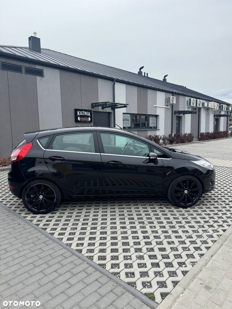 Ford Fiesta 1.6 TDCi DPF Titanium - 5