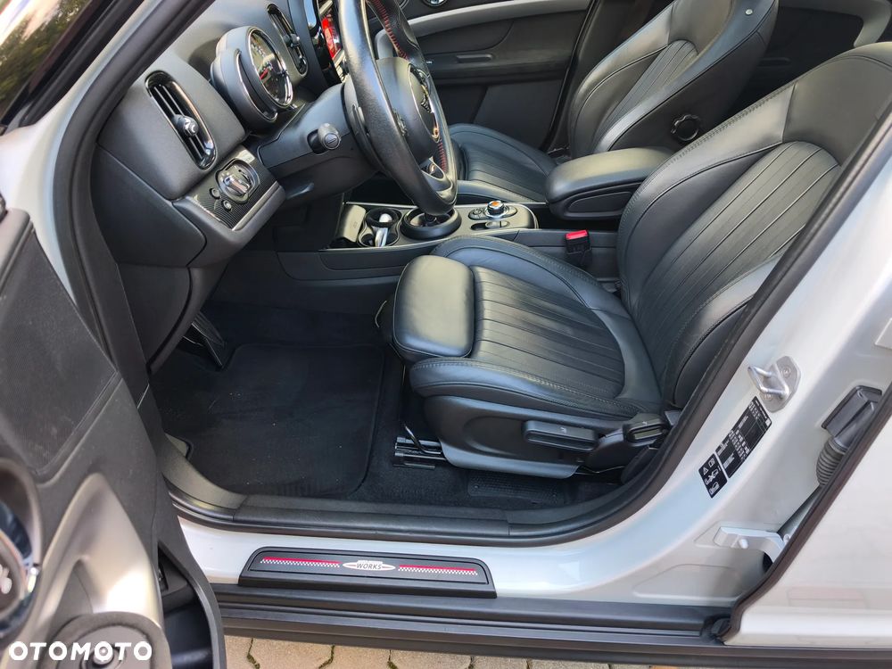 MINI John Cooper Works All4 - 32