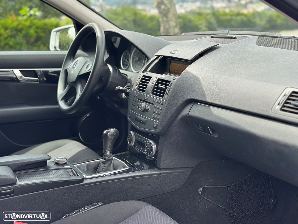 Mercedes-Benz C 200 Station CDI DPF BlueEFFICIENCY SPORT EDITION - 35