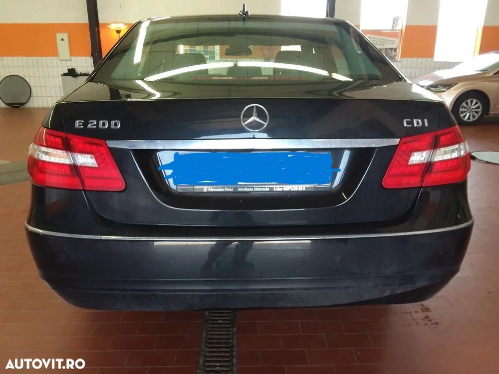 Mercedes-Benz E 200 CDI BlueEfficiency - 4