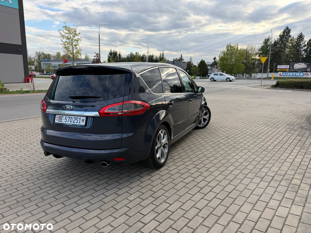 Ford S-Max - 14