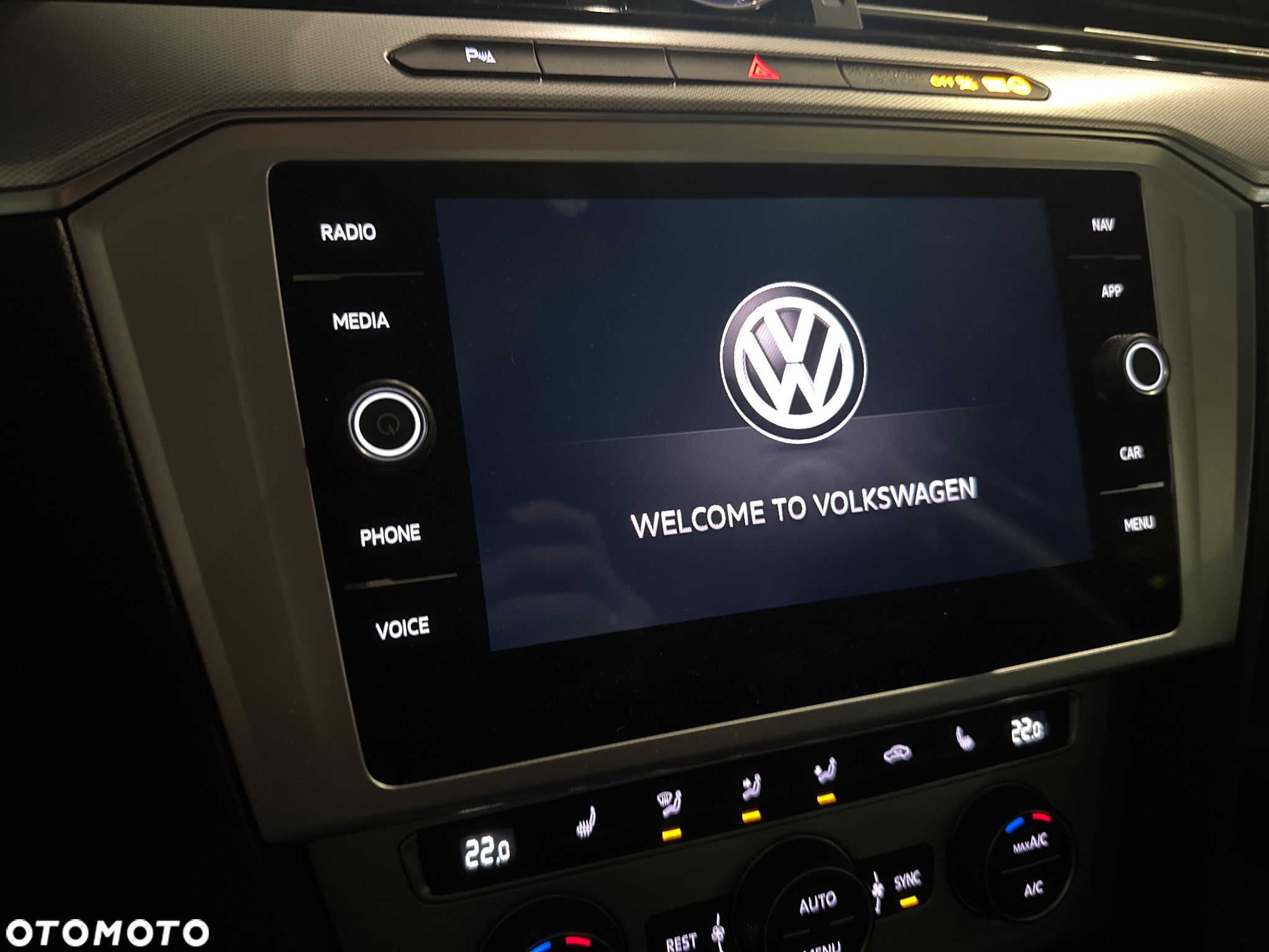 Volkswagen Passat 2.0 TDI BMT Comfortline - 22
