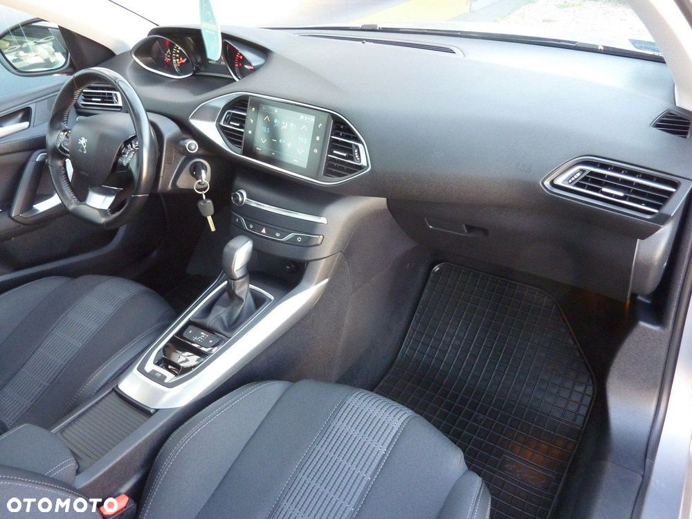 Peugeot 308 - 16