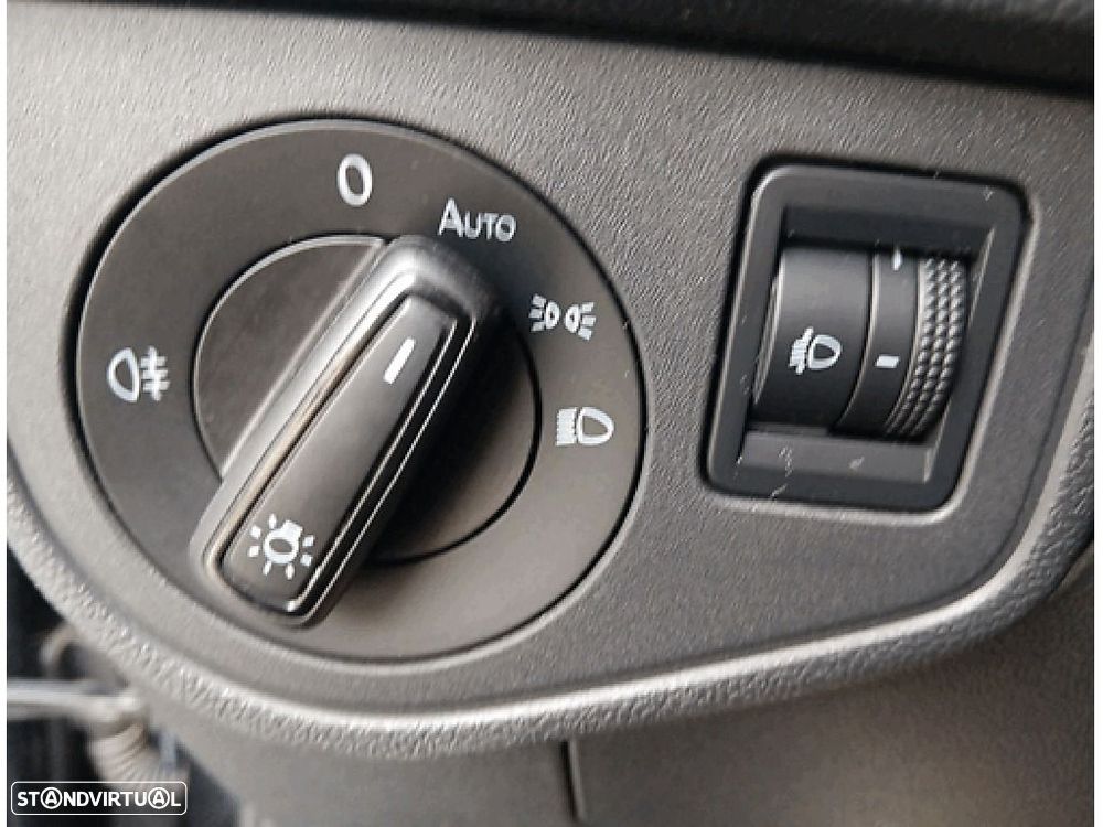 Volkswagen Taigo 1.0 TSI Urban DSG — fotografia 15