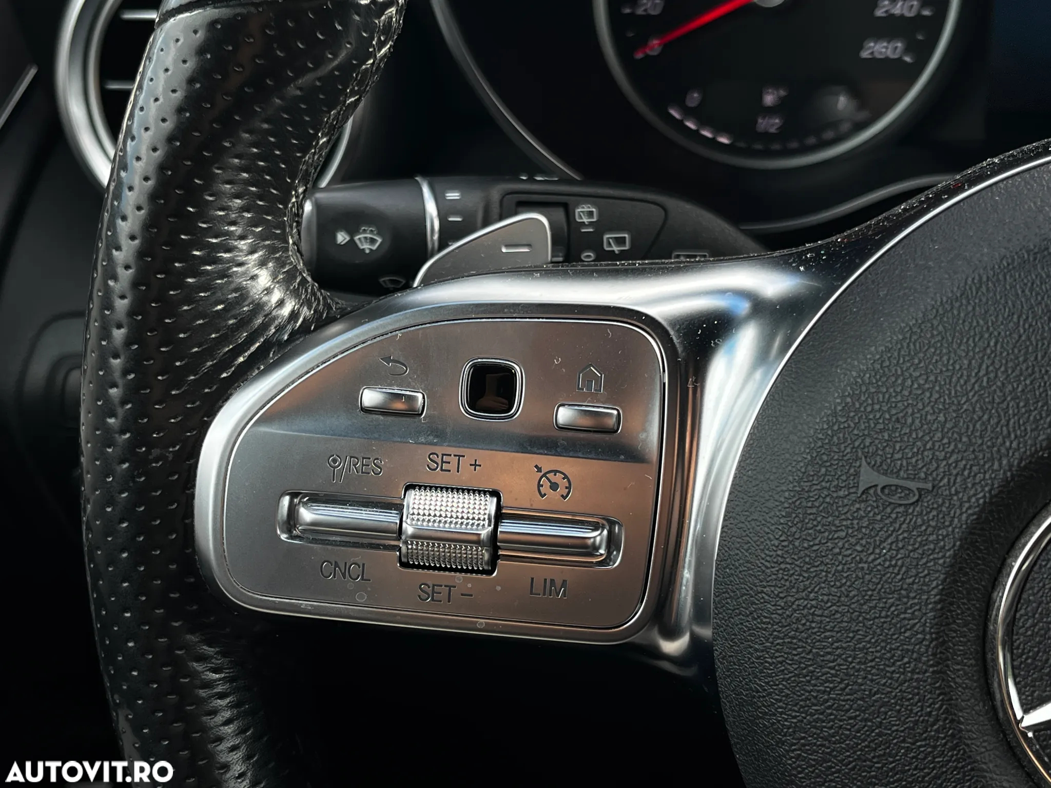 Mercedes-Benz GLC 300 de 4MATIC - 15