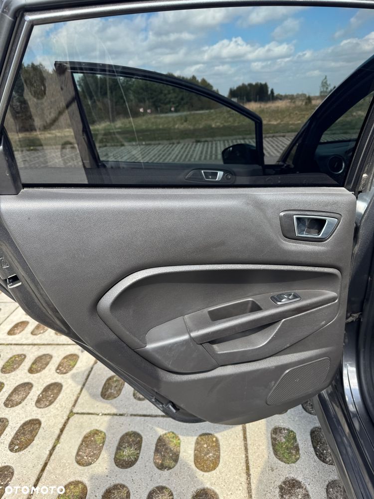 Ford Fiesta 1.6 EcoBoost ST - 17