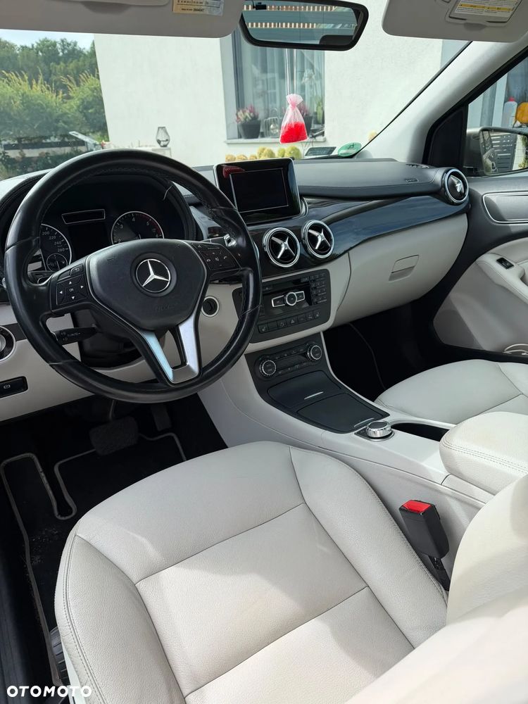 Mercedes-Benz Klasa B 200 CDI (BlueEFFICIENCY) 7G-DCT - 14