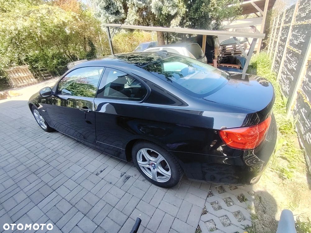 BMW Seria 3 320d xDrive M Sport Edition - 3