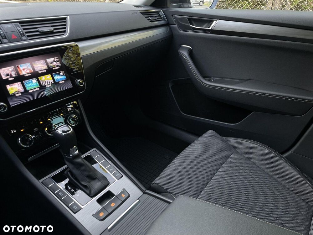 Skoda Superb 2.0 TSI Style DSG - 22