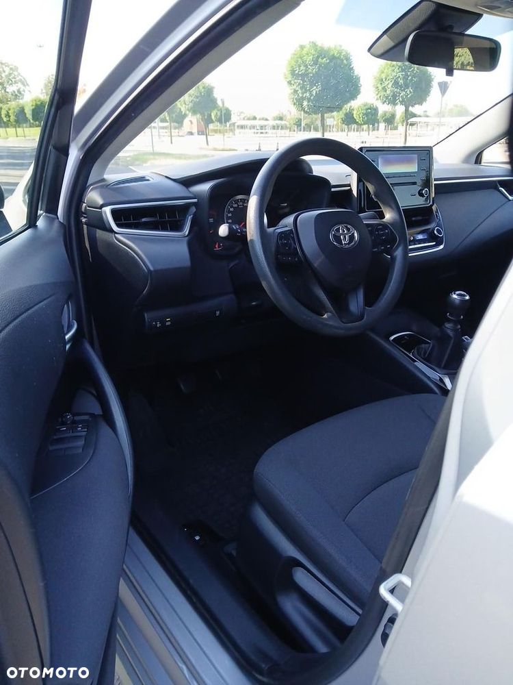 Toyota Corolla - 22