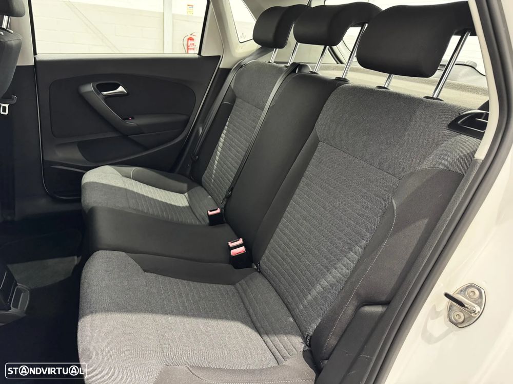 VW Polo 1.2 Confortline - 23