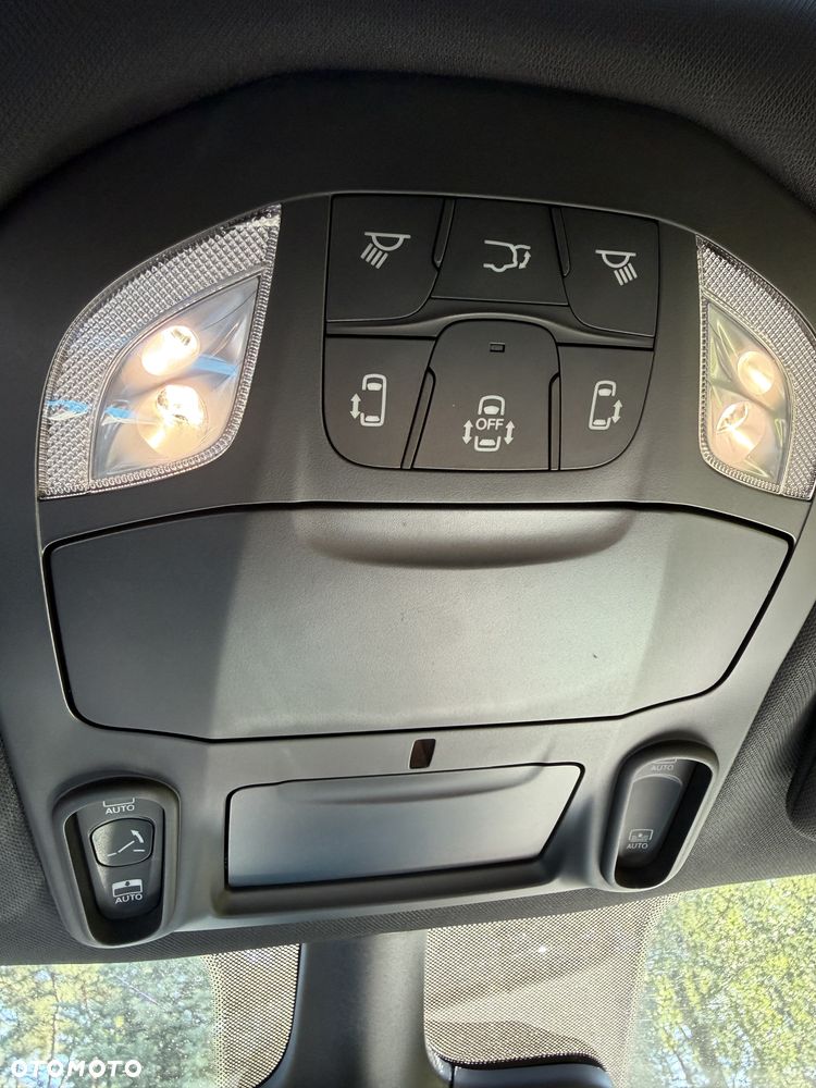 Chrysler Pacifica - 22