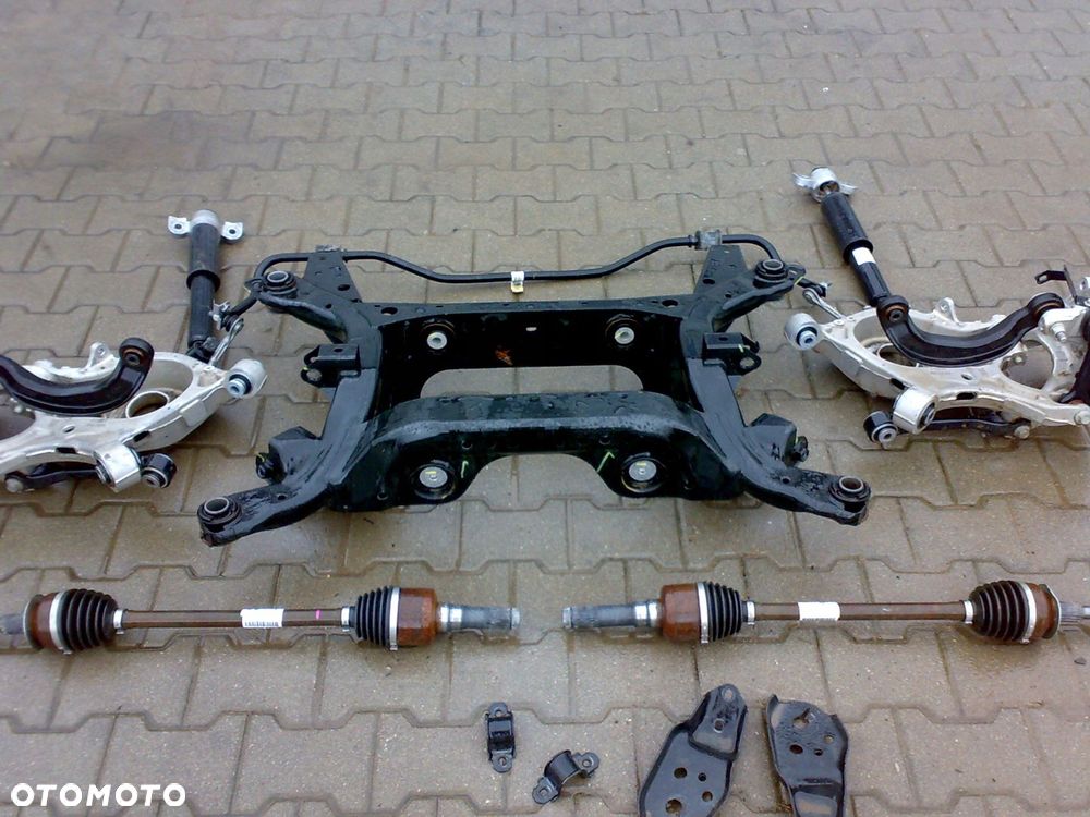 ford mustang vii mk7 s650 2024 - sanki ława belka tylna zawieszenia tył - 1