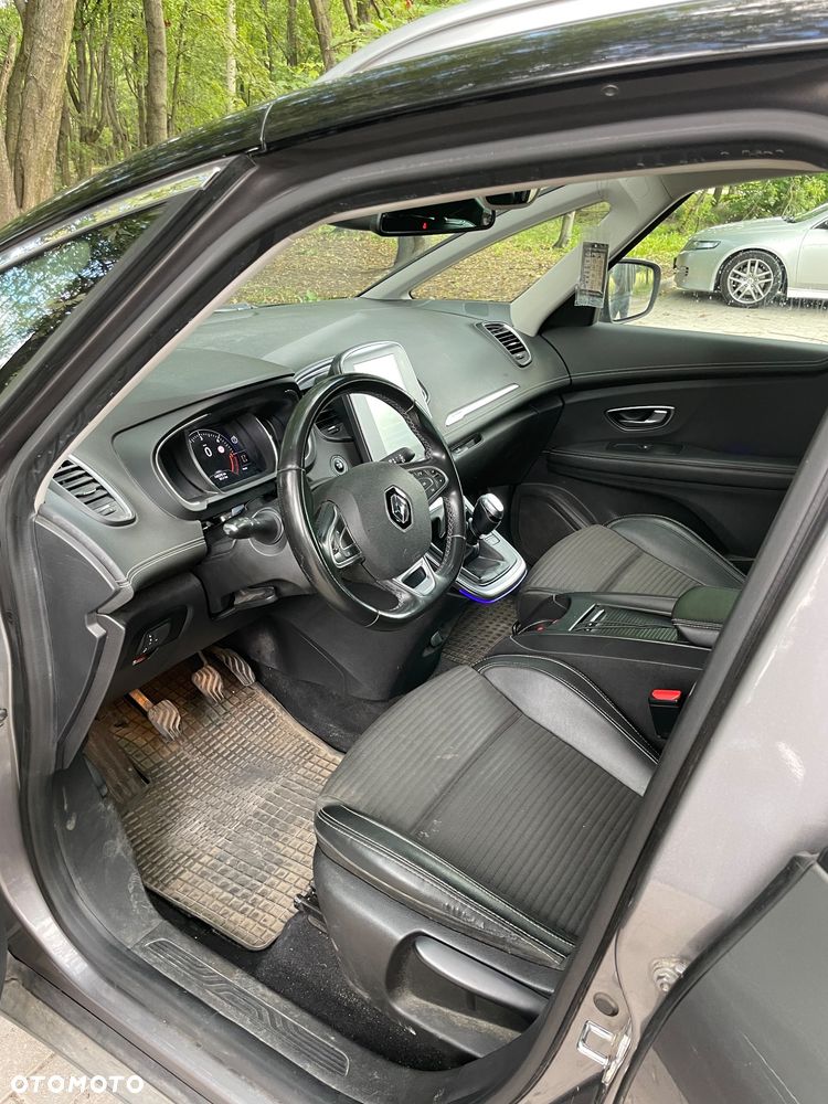 Renault Grand Scenic - 24