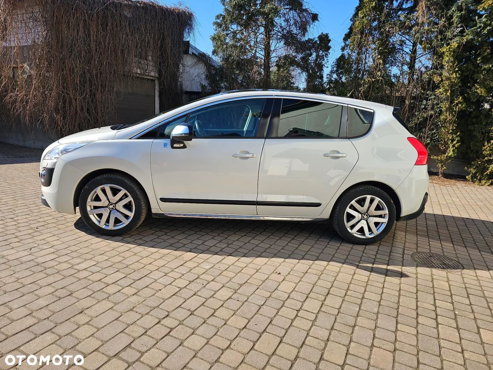 Peugeot 3008 2.0 HDi HYbrid4 - 2