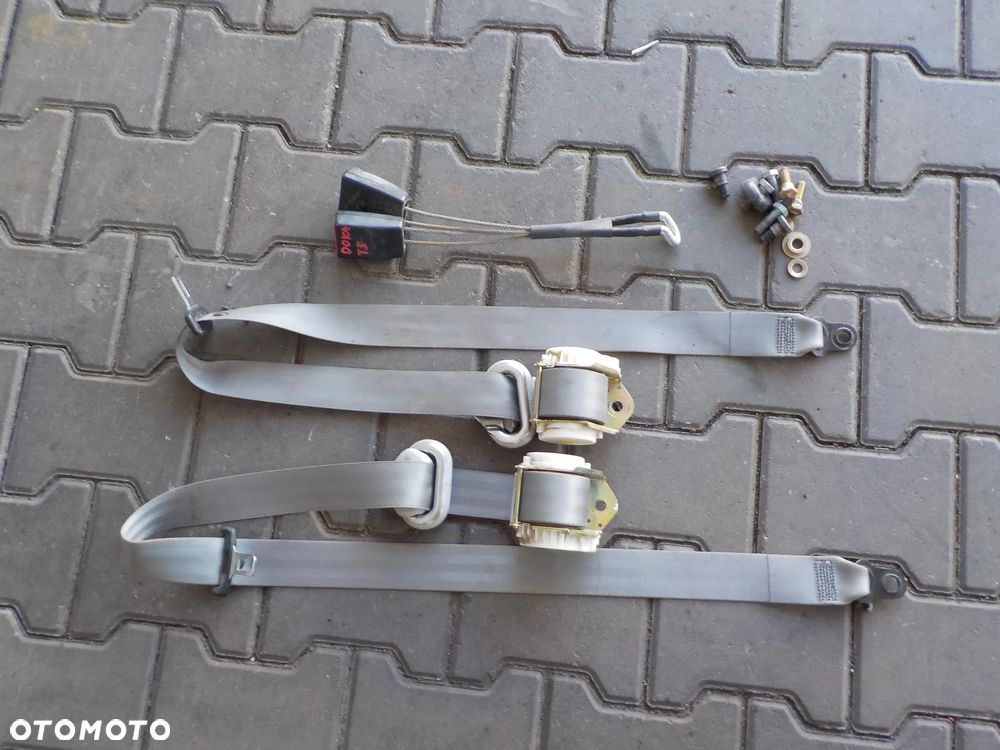 VW T5 T6 DOKA SKRZYNIOWY PASY TYŁ TYLNE KOMPLET - 2