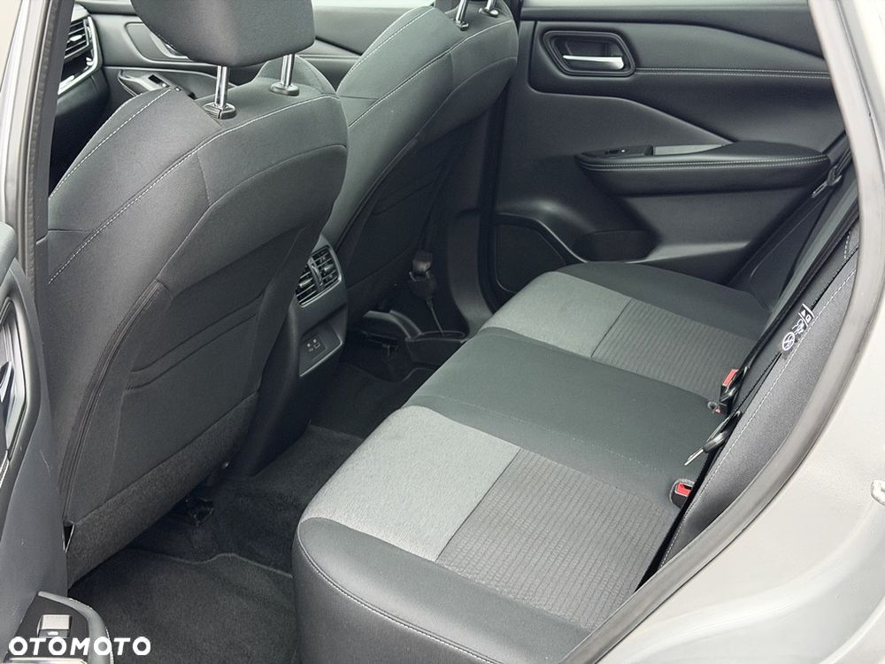 Nissan Qashqai 1.3 DIG-T MHEV N-Connecta - 32