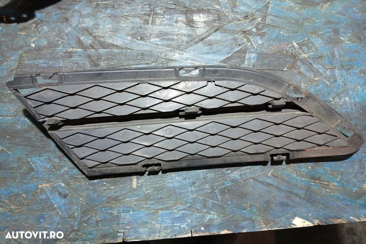 Grila bara fata stanga 7138417 1587711 7138417 1587711 BMW Seria 3 E9 - 3
