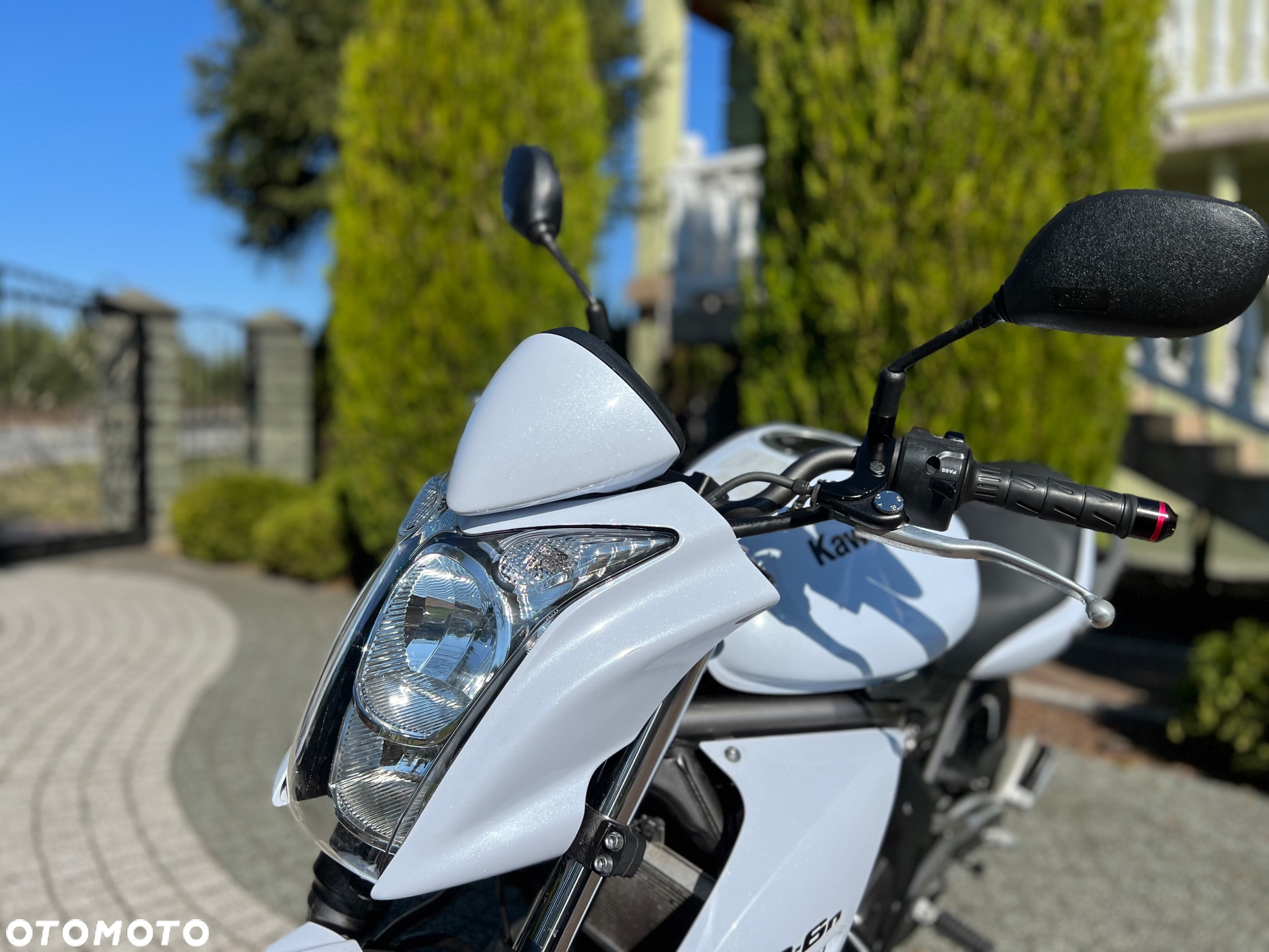 Kawasaki ER - 28