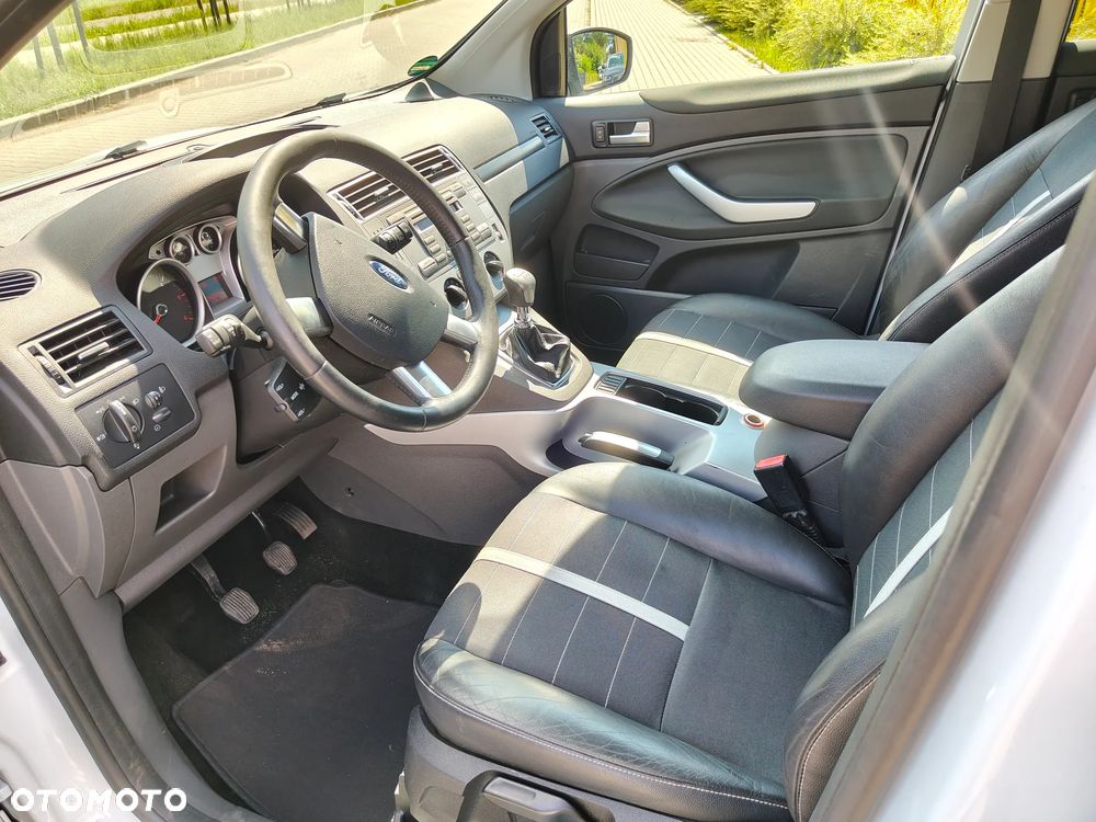 Ford Kuga 2.0 TDCi 2x4 Titanium - 15