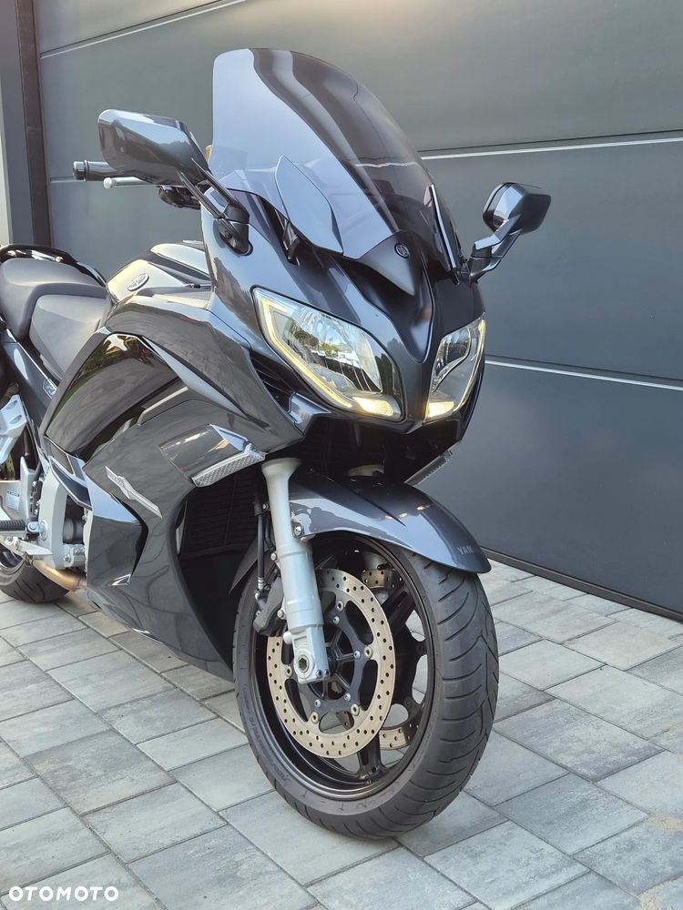 Yamaha FJR - 2