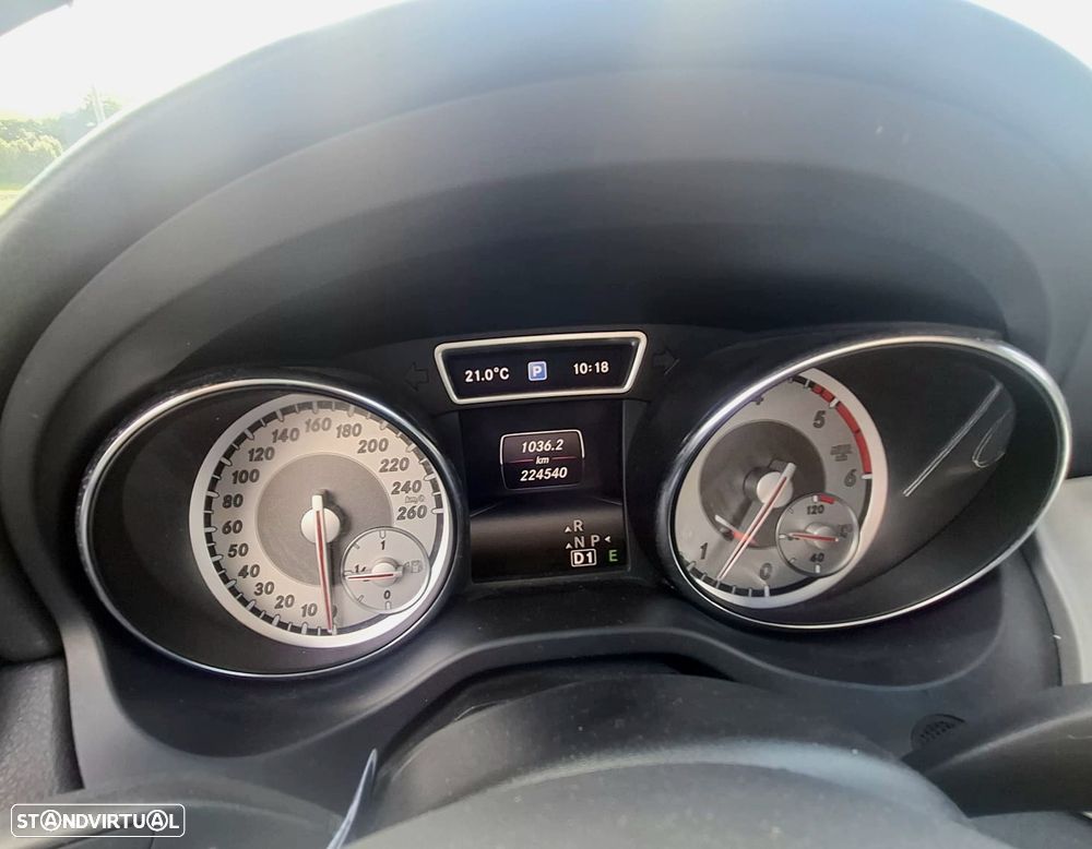 Mercedes-Benz CLA 220 CDi AMG Line Aut.111g - 15