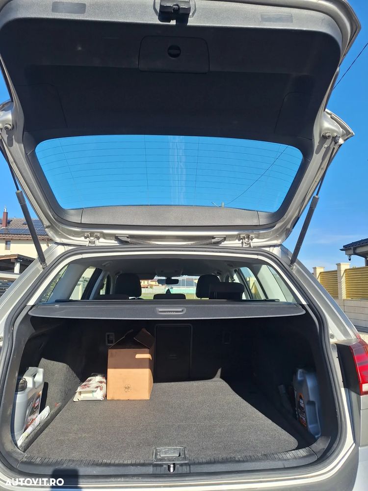 Volkswagen Golf 1.6 TDI Sound - 14