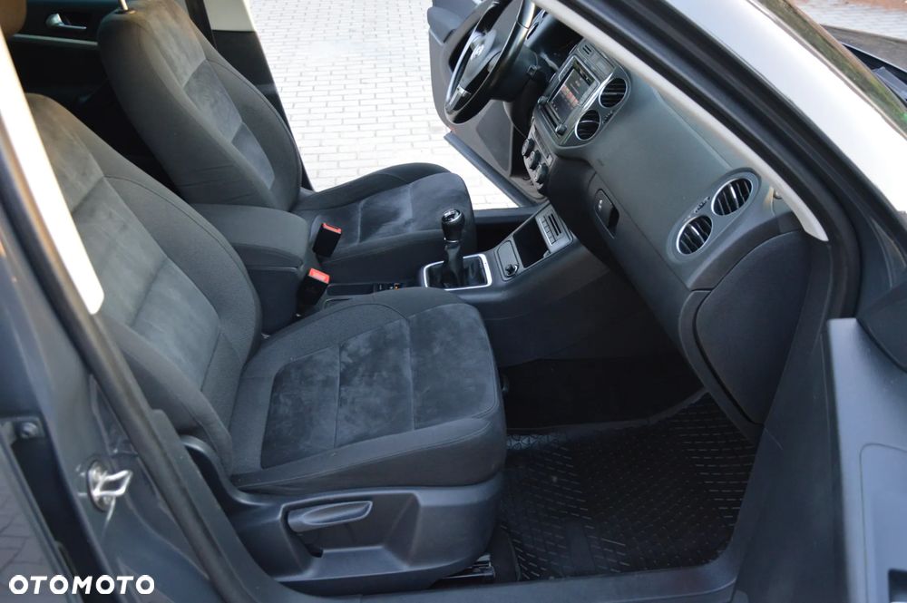 Volkswagen Tiguan 2.0 TDI SCR 4MOTION BlueMotion Technology Sport & Style - 12