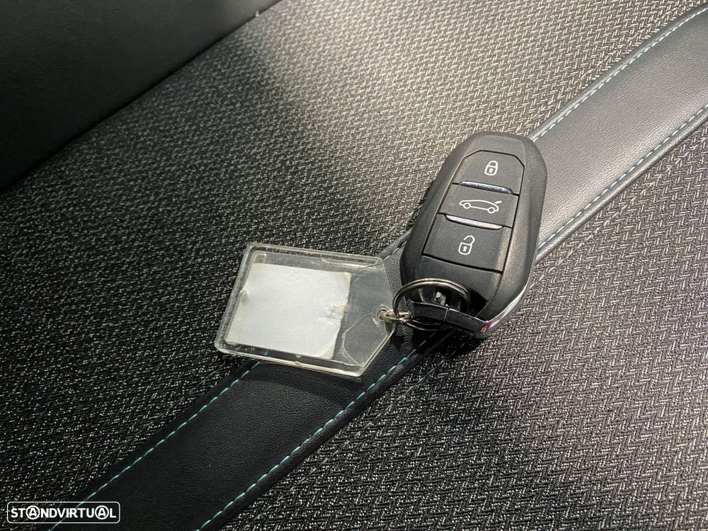Peugeot 308 1.2 PureTech Allure - 23