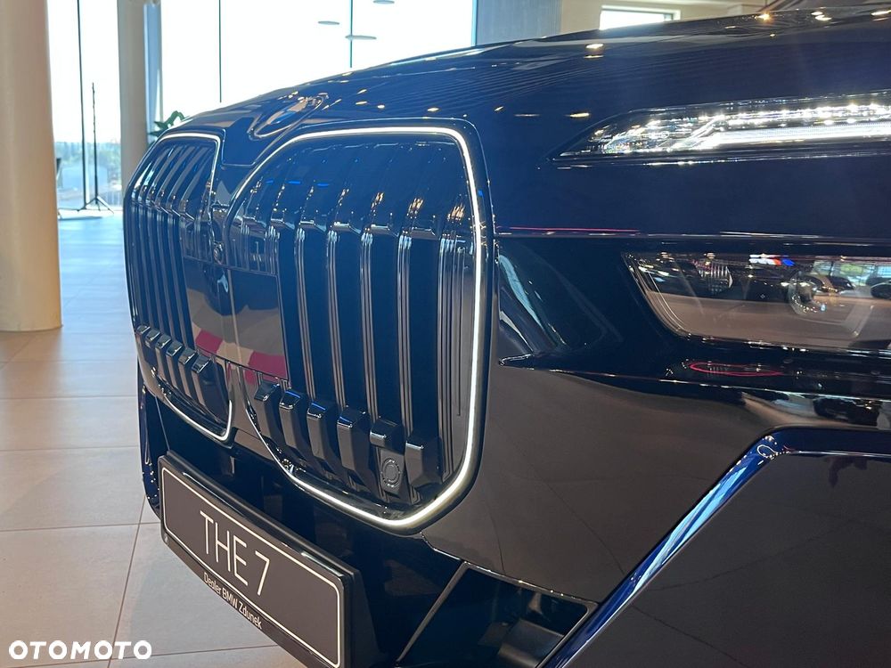 BMW Seria 7 740d xDrive mHEV sport - 34