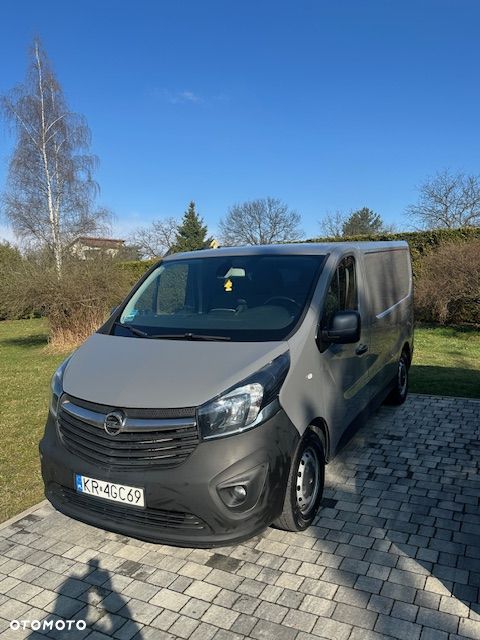 Opel Vivaro - 1