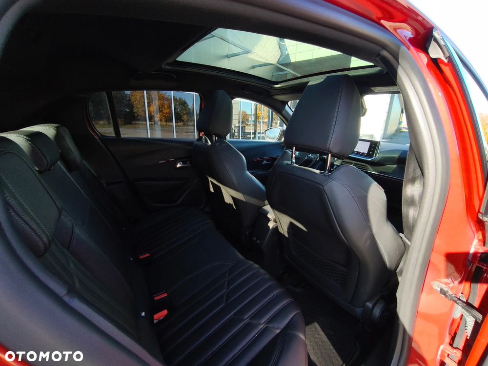 Peugeot 208 - 14