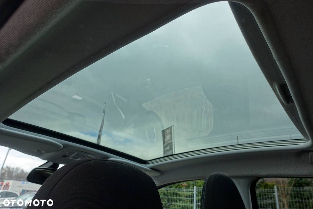 Peugeot 208 e-HDi 92 Stop&Start Style - 24