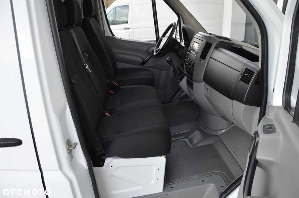 Mercedes-Benz Sprinter - 23