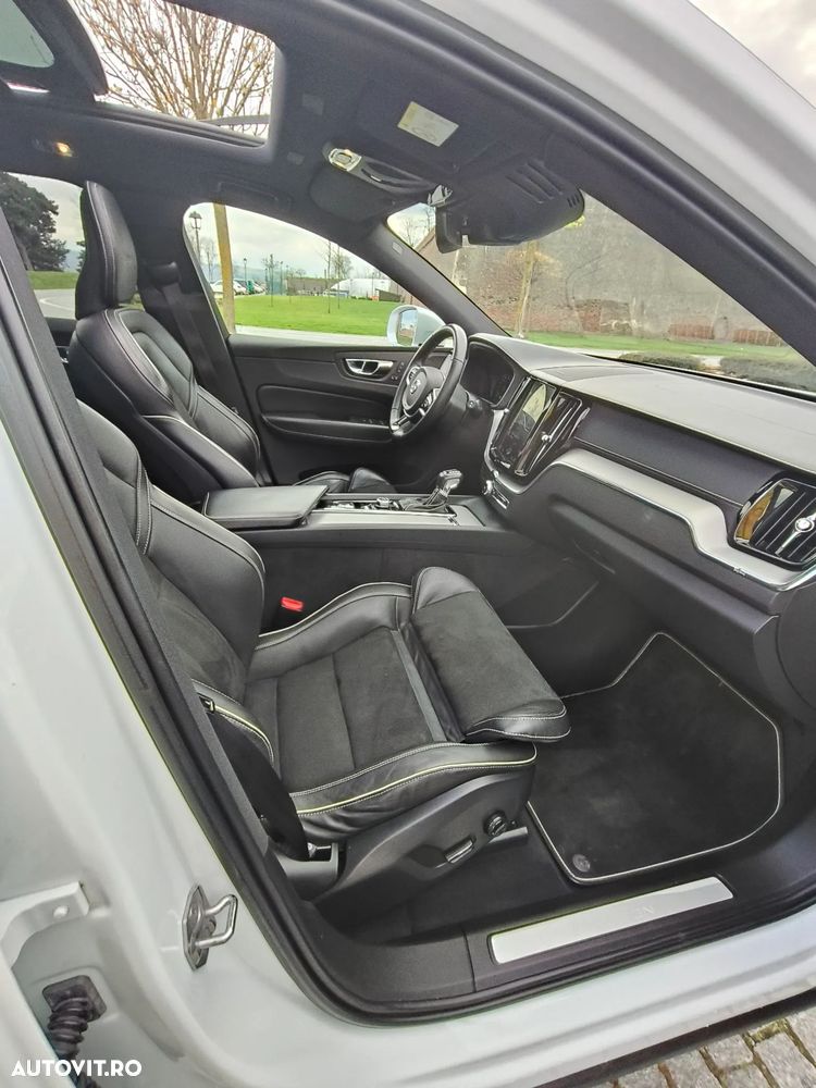 Volvo XC 60 D4 AWD Geartronic RDesign - 36