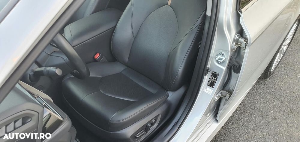 Toyota Camry 2.5 Exclusive - 13
