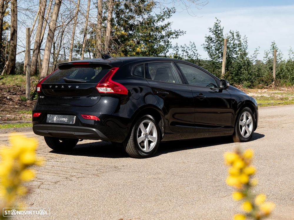 Volvo V40 1.6 D2 Kinetic - 4