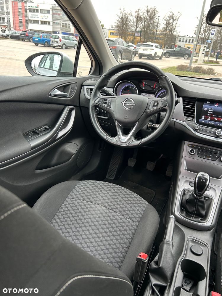 Opel Astra - 11