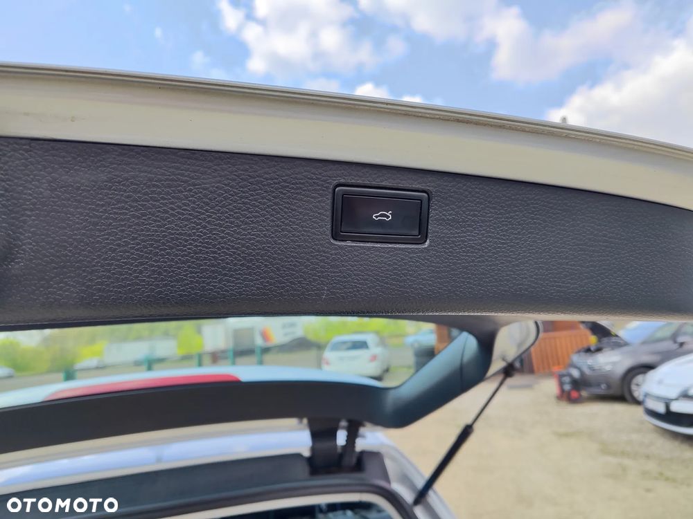 Volkswagen Passat 2.0 TDI Comfortline - 17