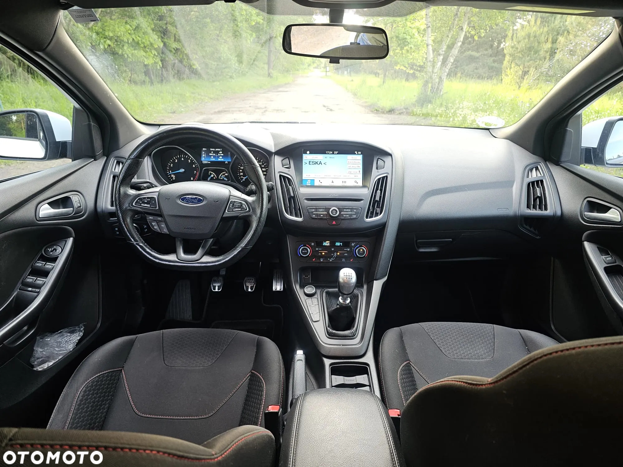 Ford Focus Turnier 1.5 EcoBoost Start-Stopp-System ST-LINE - 13