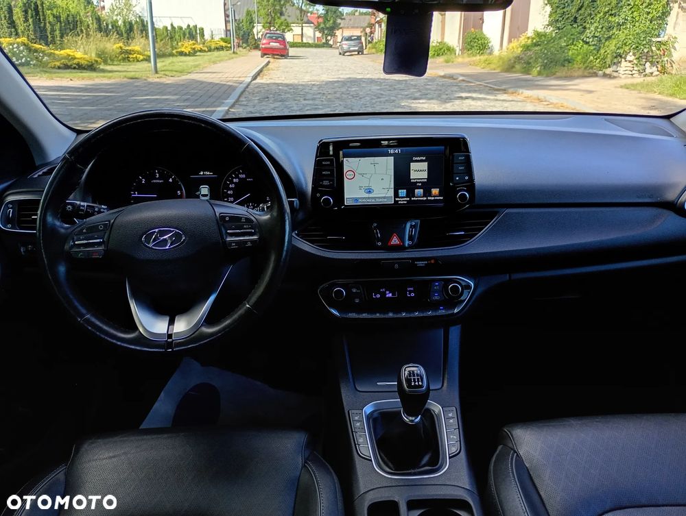 Hyundai i30 1.6 CRDI Premium - 33