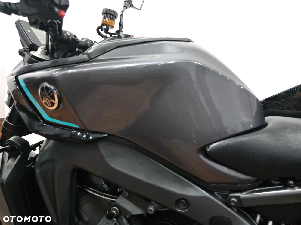 Yamaha MT - 13