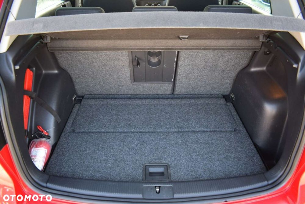 Volkswagen Golf Plus - 12