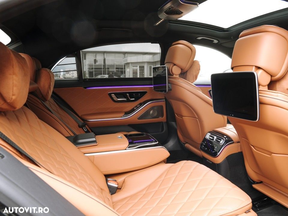 Mercedes-Benz S - 12