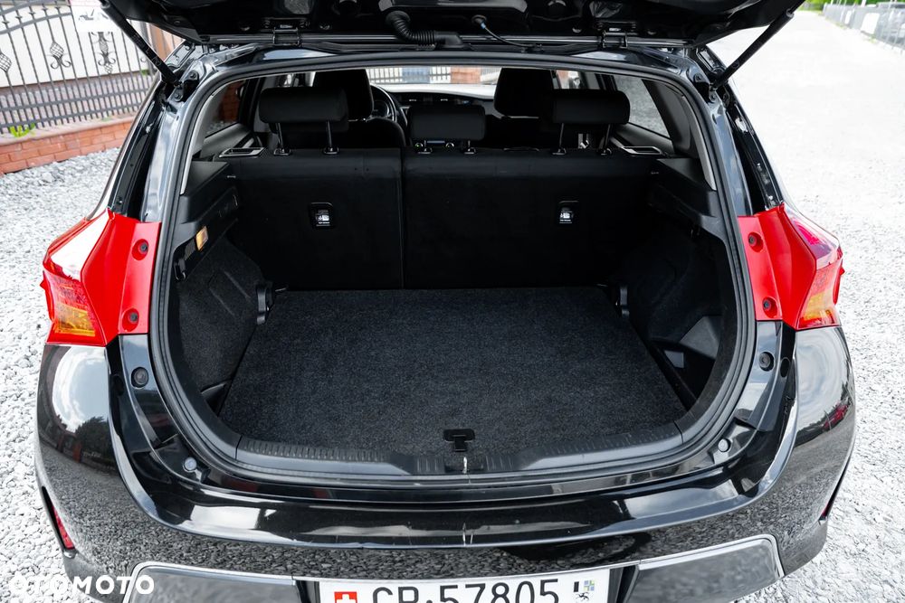 Toyota Auris - 16